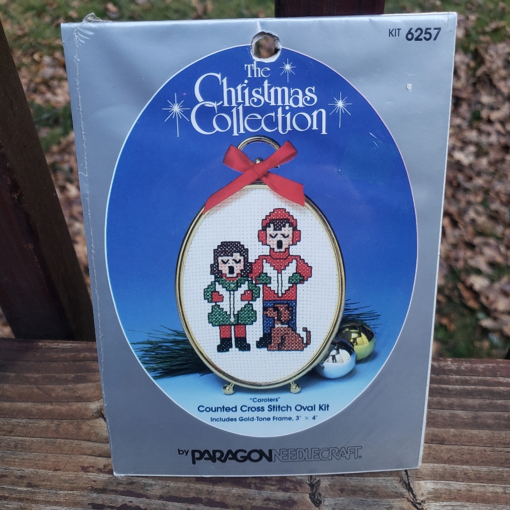 Vintage Paragon Needlecraft - Counted Cross Stitch Oval Kit - Carolers